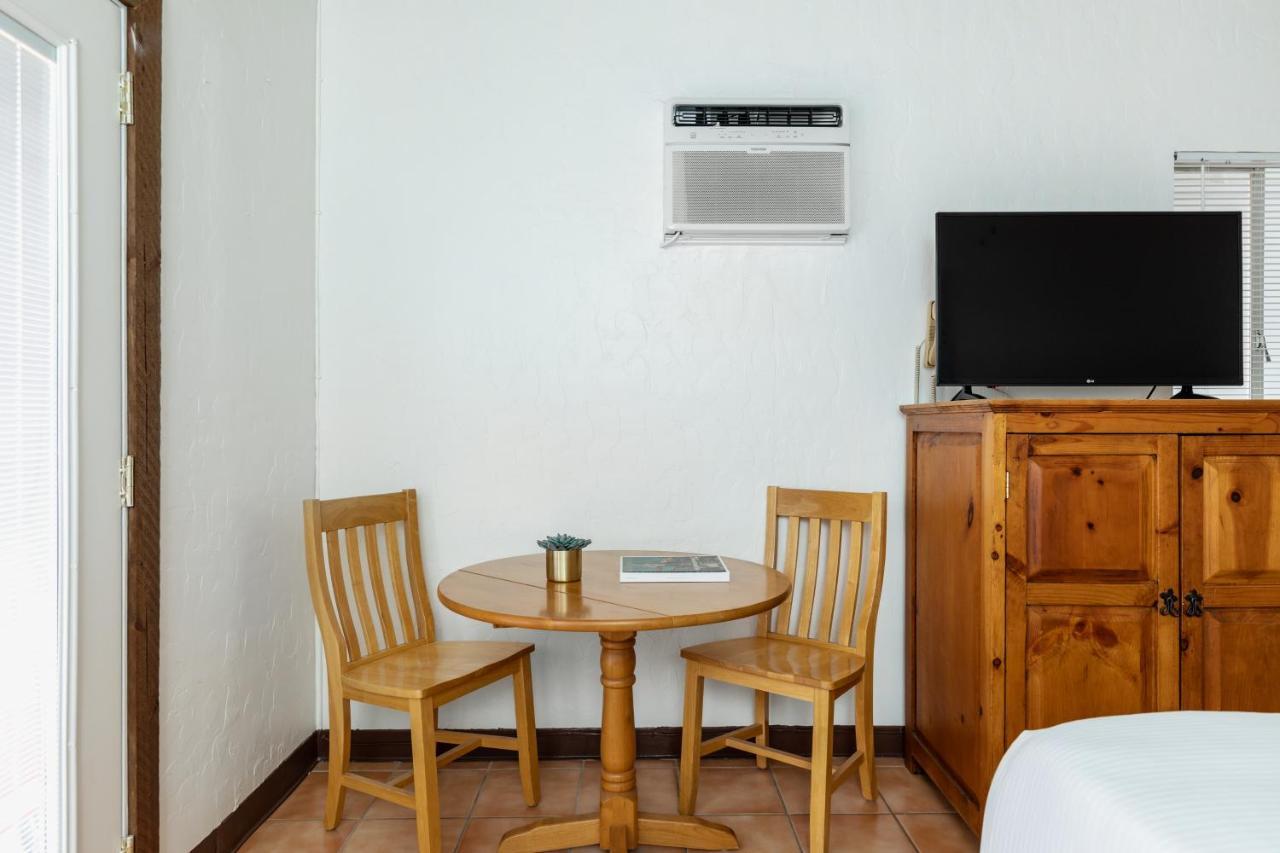 Float Palm Springs - Adults Only Ξενοδοχείο Εξωτερικό φωτογραφία