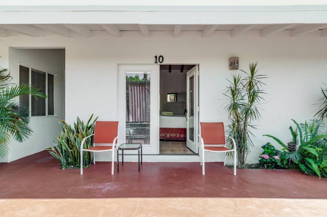 Float Palm Springs - Adults Only Ξενοδοχείο Εξωτερικό φωτογραφία
